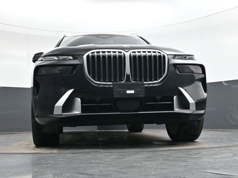 Used 2025 BMW X7 xDrive40i image 38