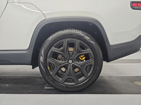 Used 2024 Rivian R1T Adventure AWD/4WD image 10