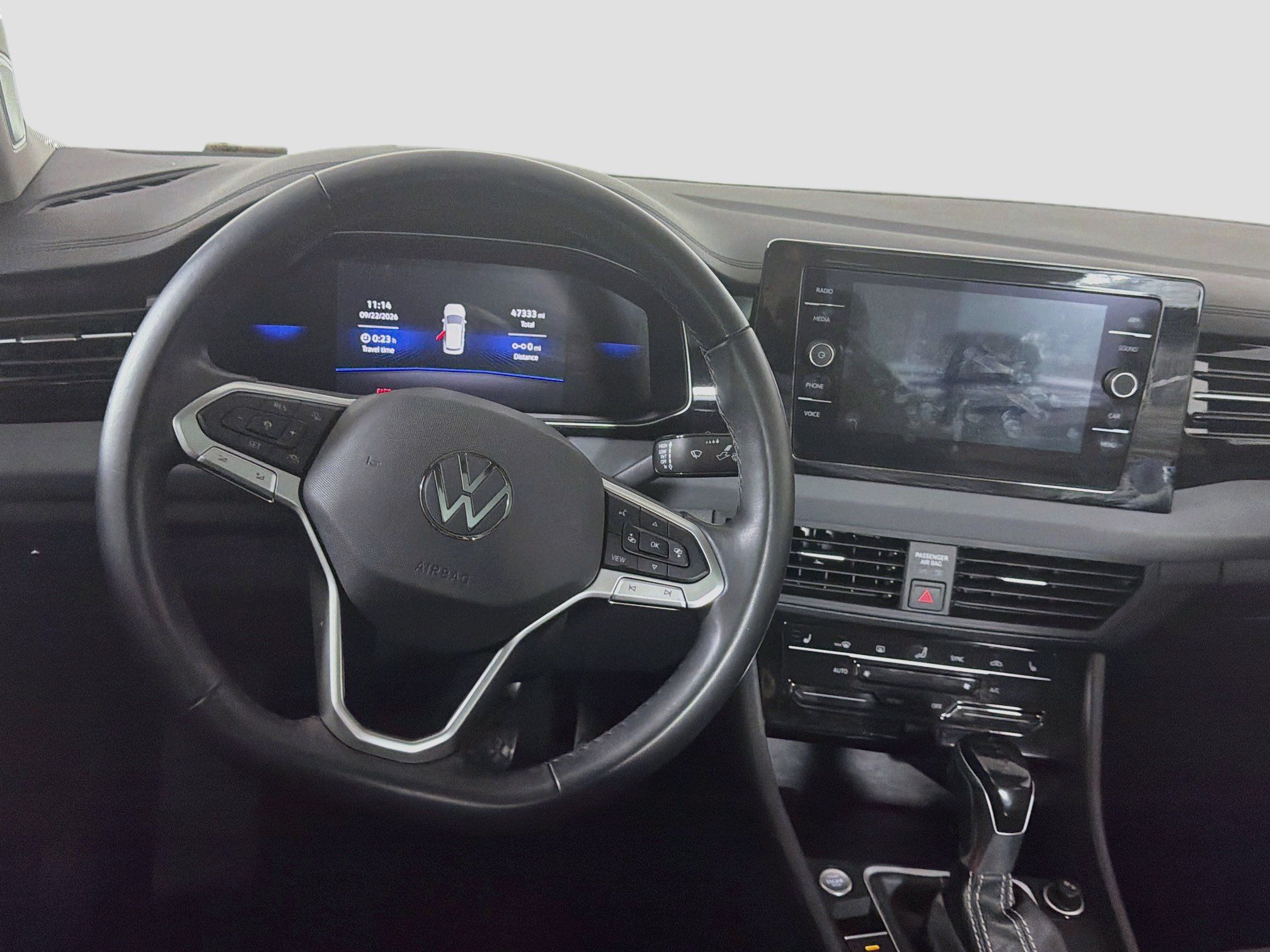 Used 2025 Volkswagen Jetta SE FWD image 17