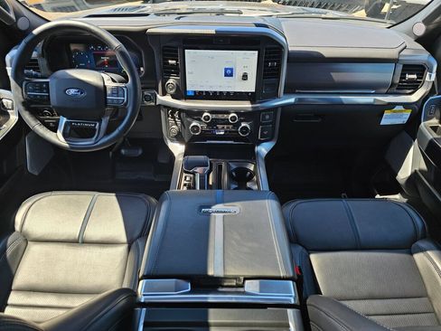 Used 2025 Ford F150 Platinum AWD/4WD image 9