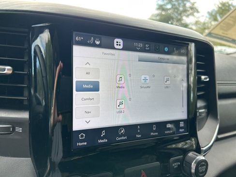 Used 2024 RAM 1500 Laramie image 26