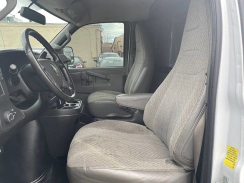 Used 2021 Chevrolet Express 2500 w/ Driver Convenience Package image 8