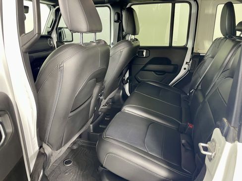 Used 2023 Jeep Wrangler Sahara image 13