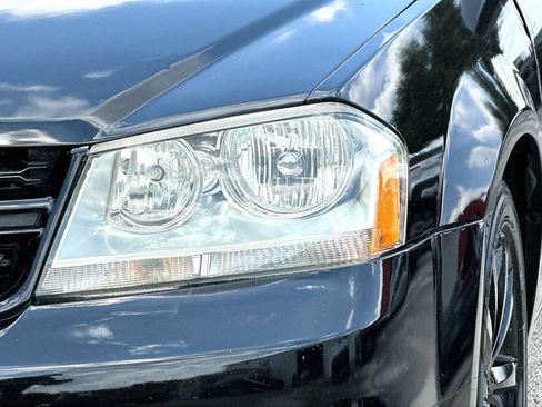 Used 2013 Dodge Avenger SE FWD image 16