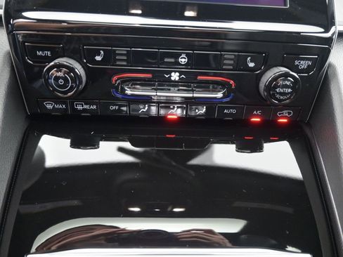 New 2025 Jeep Grand Cherokee L Altitude image 6