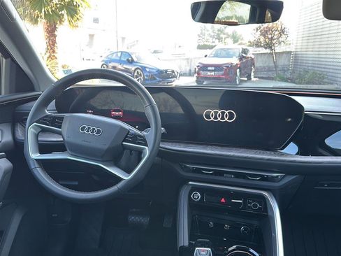 Used 2025 Audi Q5 Premium Plus w/ Premium Plus image 10