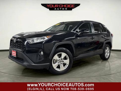 Used 2021 Toyota RAV4 XLE FWD image 1