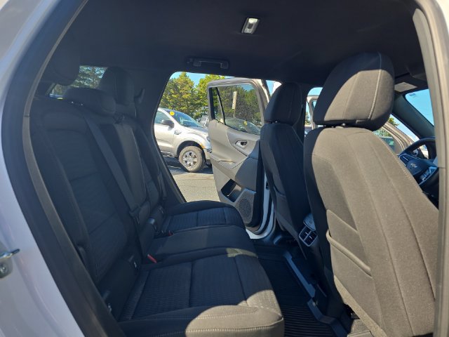 Used 2025 Chevrolet Equinox LT FWD image 12