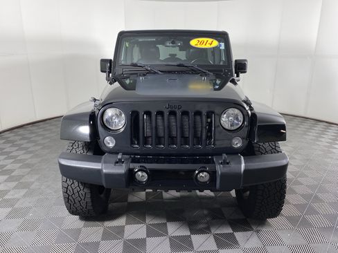 Used 2014 Jeep Wrangler Unlimited Sahara AWD/4WD image 10