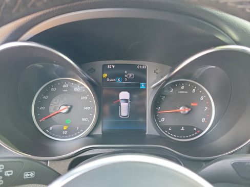 Used 2020 Mercedes-Benz GLC 300 w/ Premium Package image 24