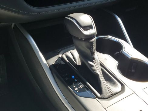 Used 2023 Toyota Highlander LE image 23