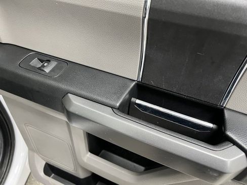 Used 2015 Ford F150 XLT w/ Equipment Group 301A Mid image 46