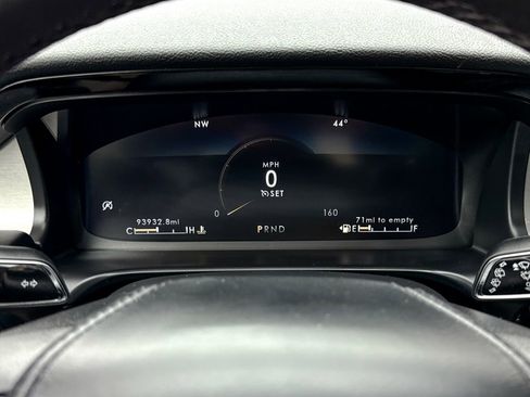 Used 2022 Lincoln Aviator AWD w/ Premium Package image 41