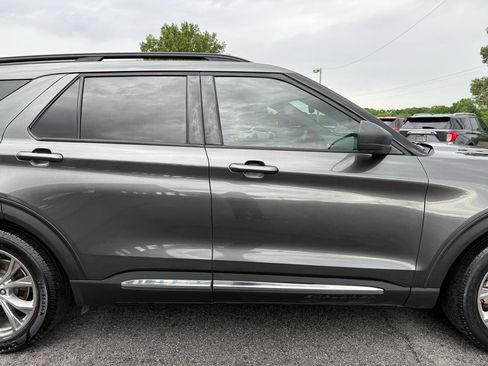 Used 2020 Ford Explorer XLT w/ Equipment Group 202A RWD image 42