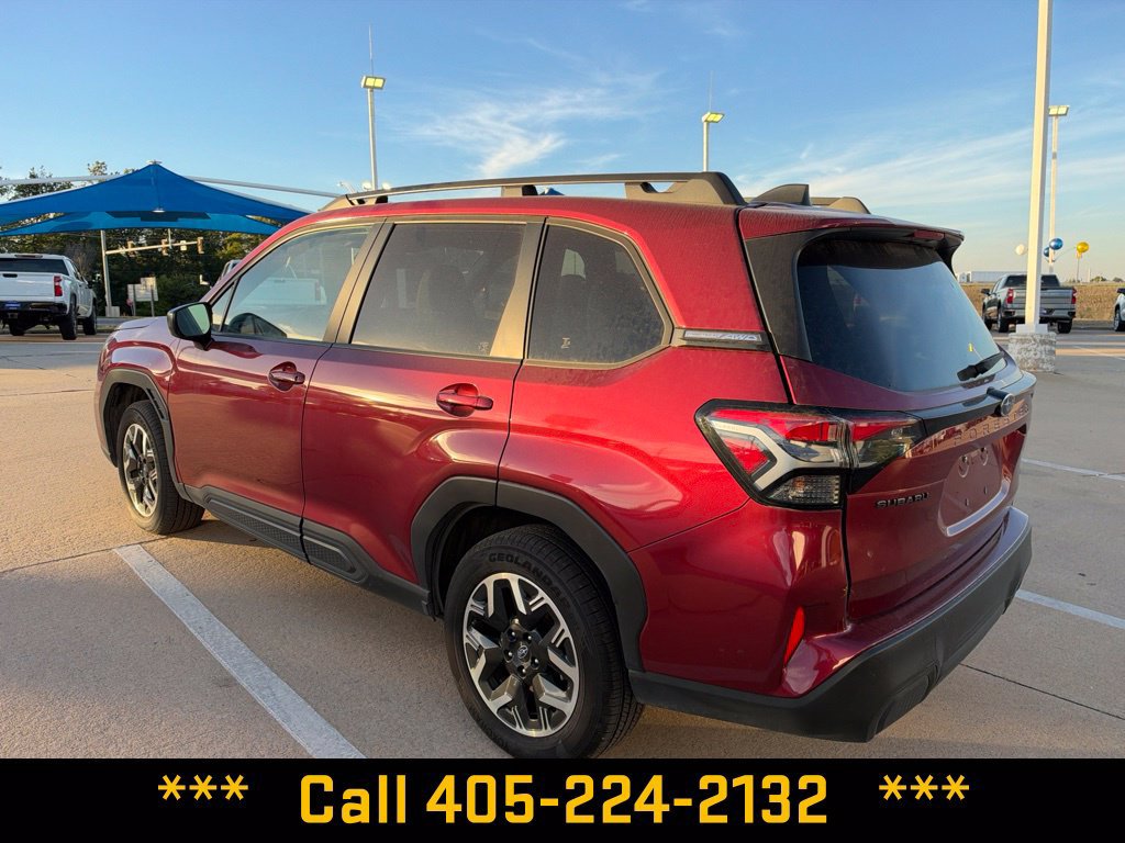 Used 2025 Subaru Forester Premium AWD/4WD image 4
