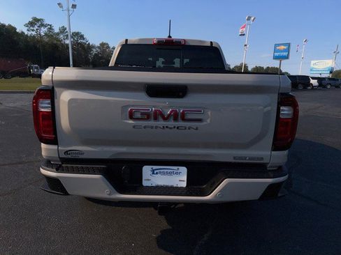 New 2026 GMC Canyon Elevation w/ Convenience Package image 4