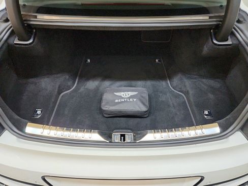 Used 2023 Bentley Flying Spur V8 image 42
