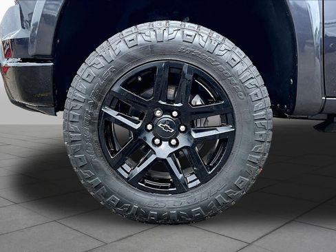 Used 2024 Chevrolet Silverado 1500 LT Trail Boss w/ LT Trail Boss Premium Package AWD/4WD image 11