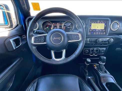 Used 2022 Jeep Wrangler Unlimited Sahara w/ Cold Weather Group AWD/4WD image 6