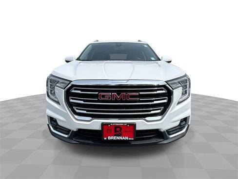 Certified 2022 GMC Terrain SLT w/ Infotainment Package II image 3