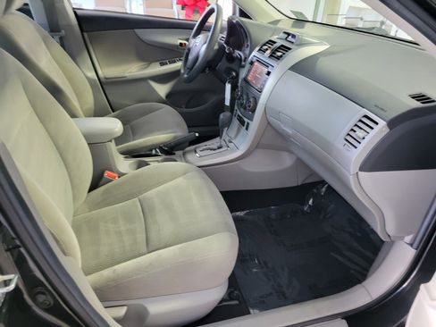 Used 2013 Toyota Corolla LE FWD image 14