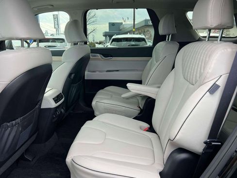 Used 2025 Hyundai Palisade Limited AWD/4WD image 11