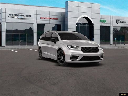 New 2026 Chrysler Pacifica Select w/ S Appearance Package image 16