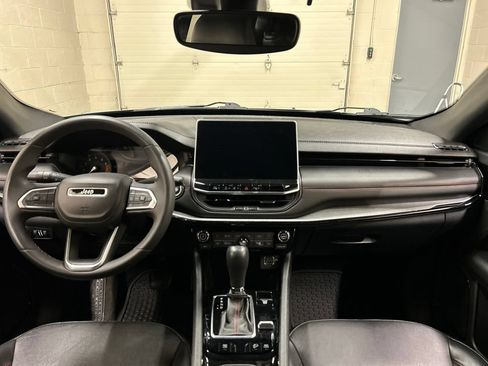 Used 2023 Jeep Compass Trailhawk AWD/4WD image 18