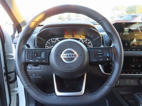 Used 2021 Nissan Rogue SL w/ Premium Package image 31