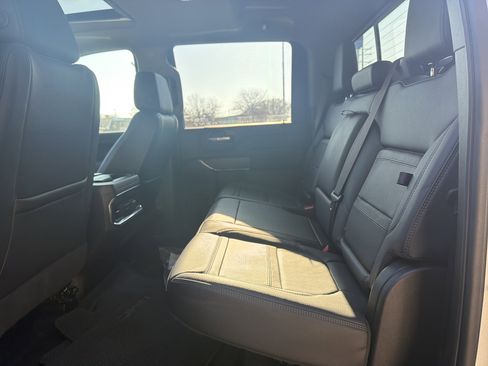 Used 2022 GMC Sierra 2500 Denali w/ Denali Ultimate Package image 31