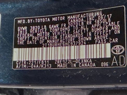 Used 2017 Toyota Corolla LE image 39