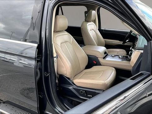 Used 2022 Ford Expedition Limited AWD/4WD image 27