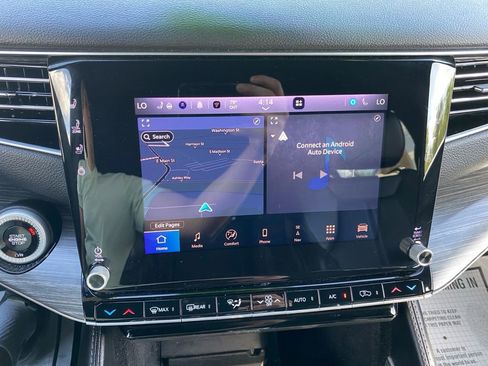 Used 2024 Jeep Wagoneer L Series II w/ Flexible Seating Group AWD/4WD image 25