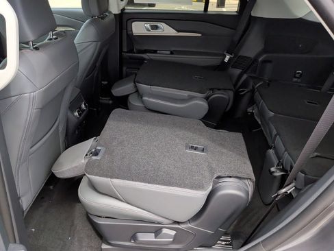 New 2026 Ford Explorer Active w/ Active Comfort Package RWD image 36