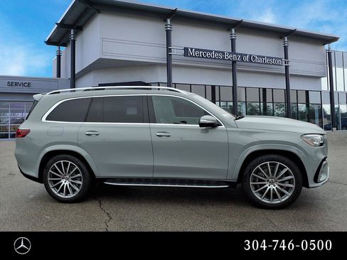 New 2026 Mercedes-Benz GLS 580 4MATIC image 2