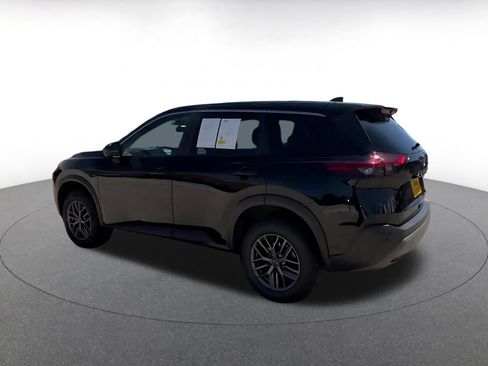 Used 2023 Nissan Rogue S FWD image 10