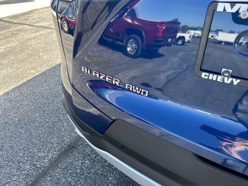 Used 2023 Chevrolet Blazer LT w/ Driver Confidence Package image 6