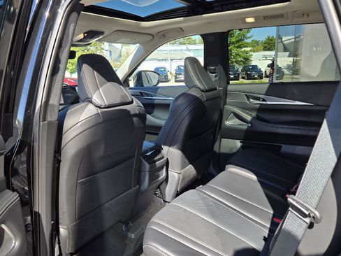 Certified 2025 INFINITI QX60 Luxe w/ Cargo Package image 21