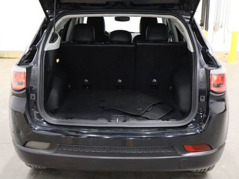 Used 2018 Jeep Compass Latitude w/ Popular Equipment Group image 11