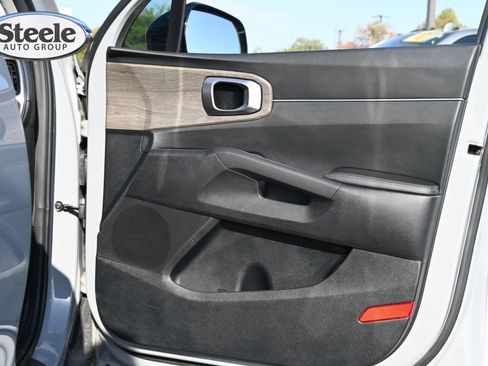 Used 2023 Kia Sorento EX w/ Panoramic Sunroof Package FWD image 28