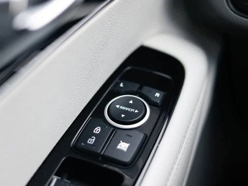 Used 2019 Kia Sorento SX image 31