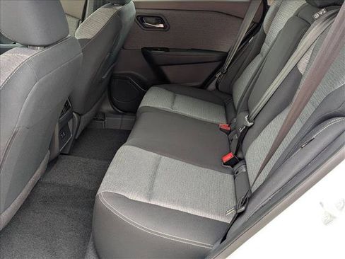 Certified 2023 Nissan Rogue SV FWD image 18