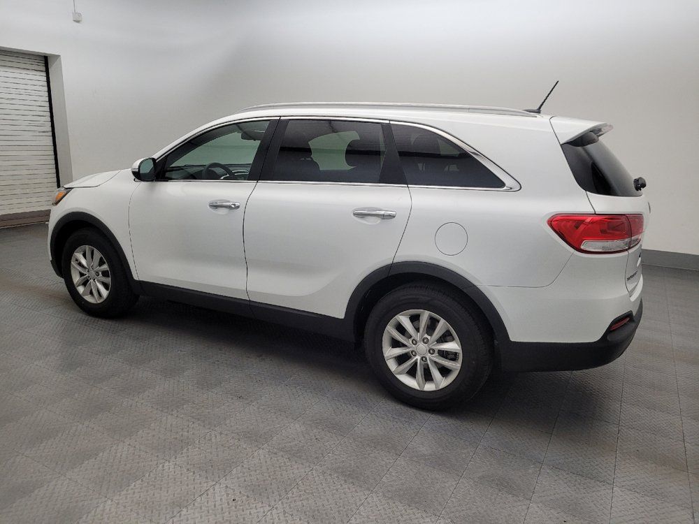 Used 2016 Kia Sorento FWD image 3