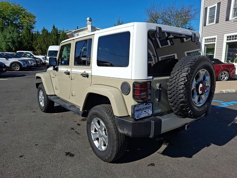 Used 2017 Jeep Wrangler Unlimited Sahara w/ Quick Order Package 24E Chief AWD/4WD image 7