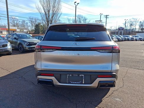 Certified 2025 INFINITI QX60 Luxe image 5