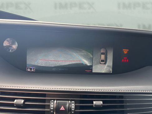 Used 2018 Lexus LS 500 w/ Interior Upgrade Package RWD image 22