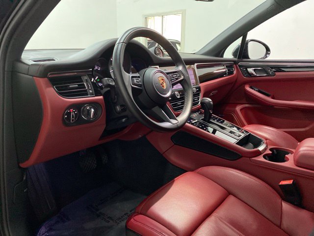 Used 2024 Porsche Macan S AWD/4WD image 65
