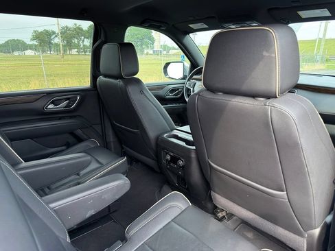 Used 2024 Chevrolet Tahoe Premier AWD/4WD image 31