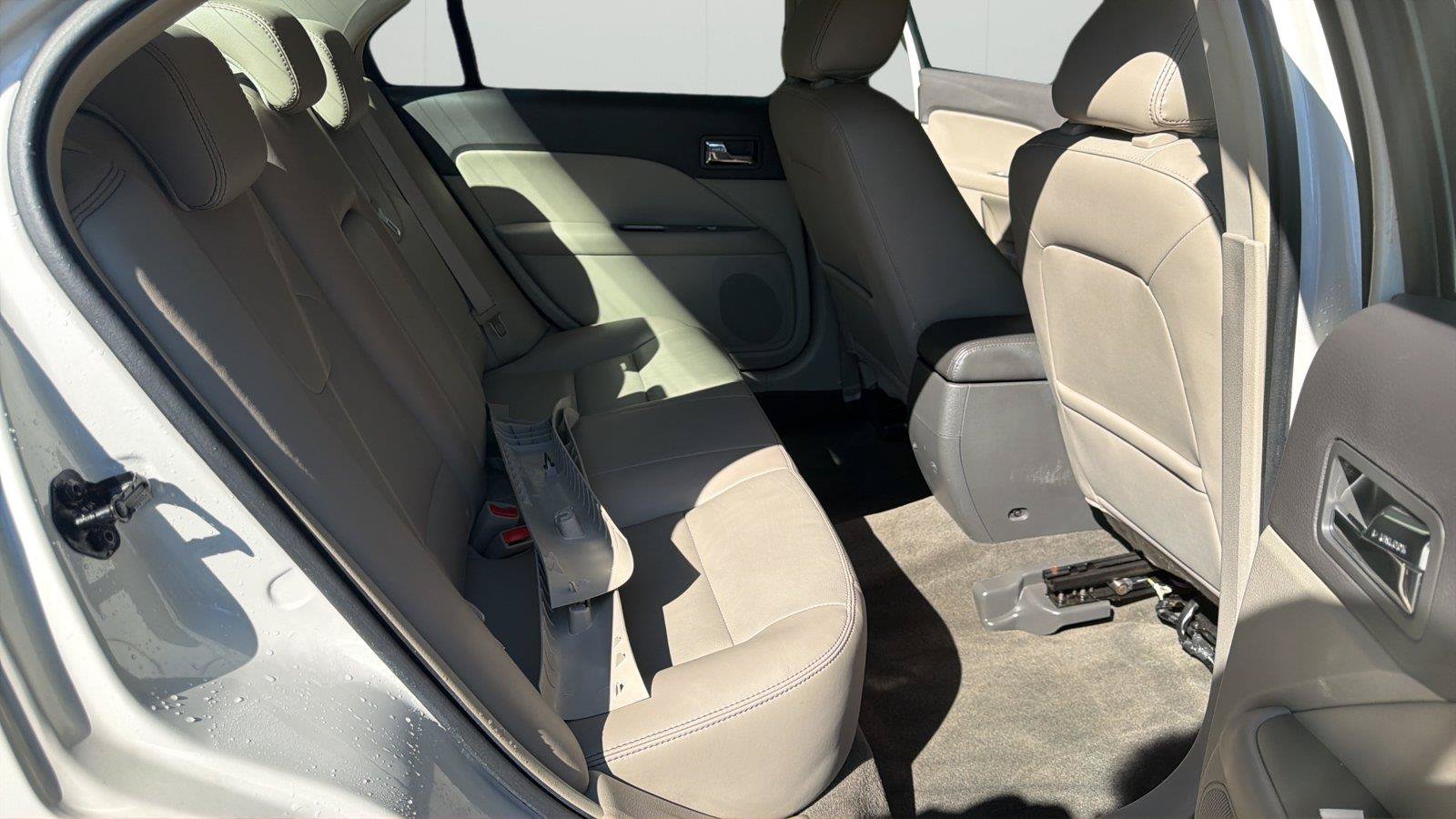 Used 2010 Ford Fusion SEL FWD image 13