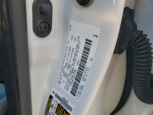 Used 2017 Toyota Tundra Platinum image 19